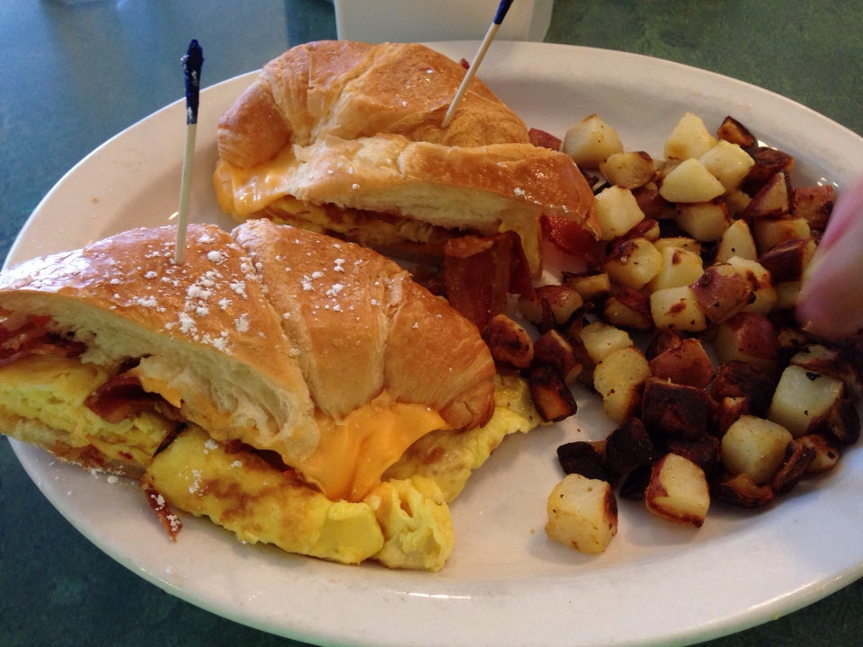 The Serving Spoon (Sarasota) Jeff Eats